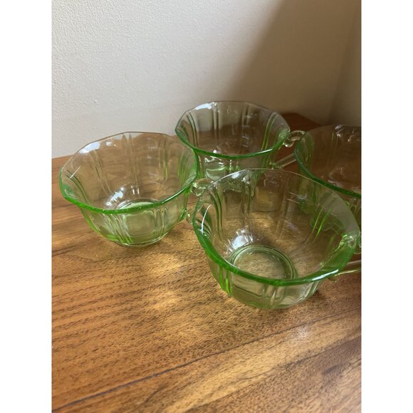 Vintage Green Nonagon Paneled Depression Glass Teacups Set Of 4 Uranium Vaseline - Picture 10 of 10